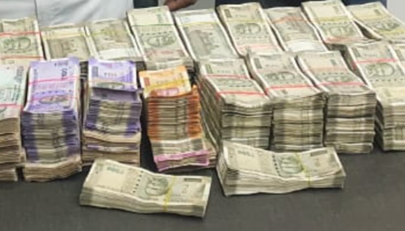 गया में हवाला के 1.06 करोड़ रुपये जब्त, राजस्थान का युवक अरेस्ट