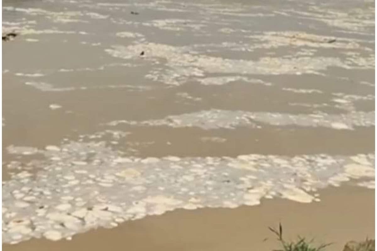 बीरभूम में मयूराक्षी नदी का जलस्तर बढ़ने से अस्थाई रास्ता टूटा, 12 गांव के लोग प्रभावित