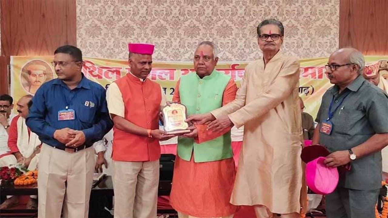 मध्य प्रदेश : पत्रकार और समाजसेवी कृष्णमोहन झा को मिला अंतरराष्ट्रीय मैथिल गौरव सम्मान