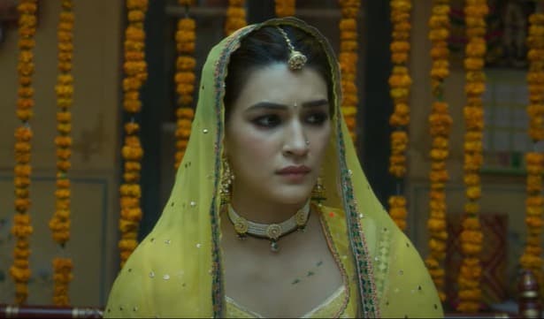 The Kapil Sharma Show पर वरुण धवन ने कृति सेनन को किया किस, कपिल शर्मा बोले- इतनी खूबसूरत लड़की हो तो...