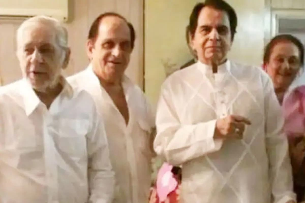 दिलीप कुमार के भाई अलसम खान का निधन, कोरोना से थे संक्रमित, दूसरे भाई की हालत भी गंभीर