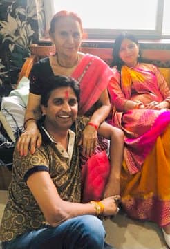 International Women's Day : कुमार विश्वास ने किया ट्‌वीट-हर ‘HERO’ महिला के बिना जीरो होता है, शेयर की ये कविता