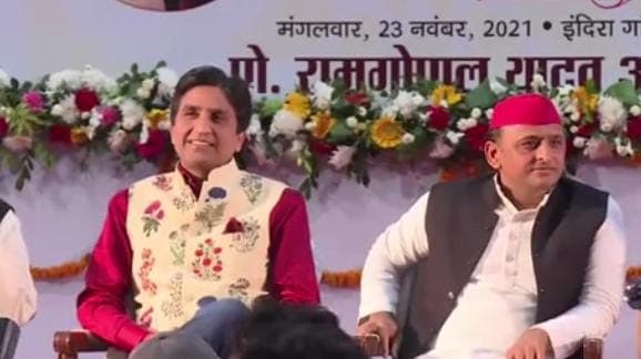 मुलायम सिंह ने कुमार विश्वास को दिया सपा में शामिल होने का ऑफर, अखिलेश यादव के सामने कही ये बात