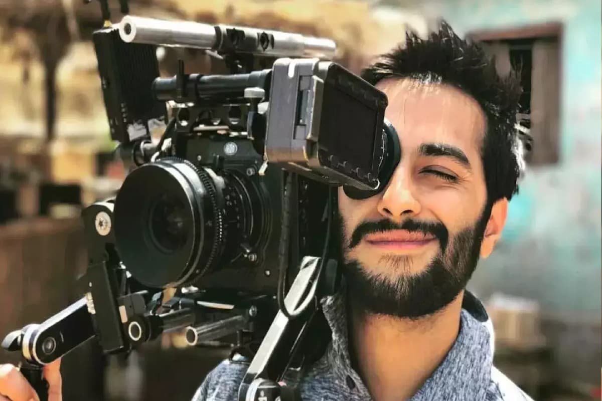 Exclusive: कुत्ते फिल्म की दुनिया सिर्फ विशाल भारद्वाज की नहीं है, दूसरे फिल्ममेकर्स की भी है -आसमान भारद्वाज