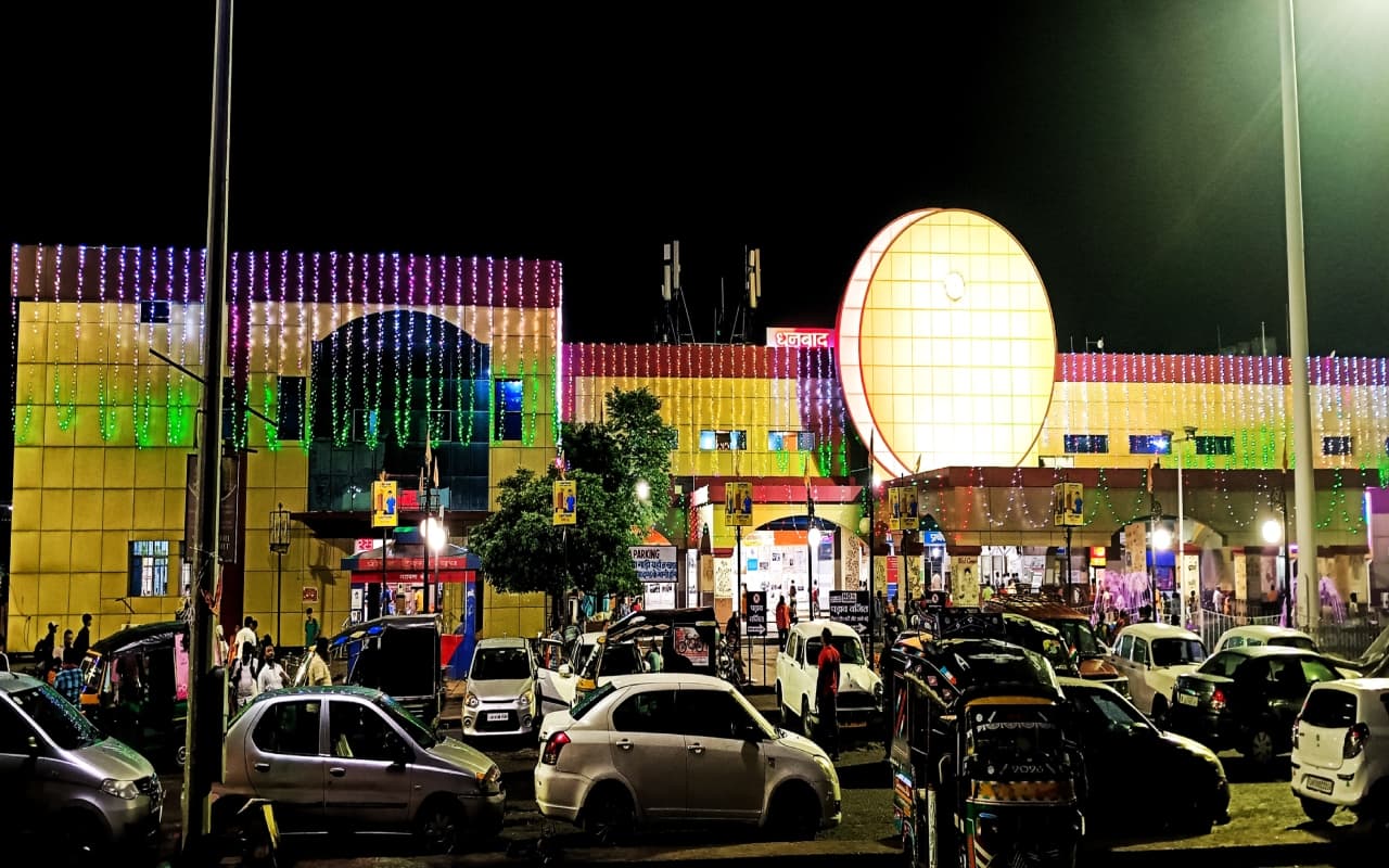 पुरुषोत्तम मास में भी पहुंच रहा श्रद्धालुओं का जत्था, प्रयागराज के संगम जल से बाबा बैद्यनाथ का कर रहे अभिषेक