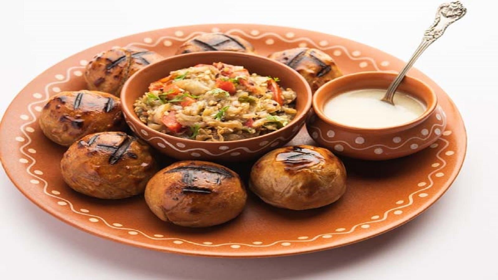 लिट्टी-चोखा से लेकर सिलाव के खाजे तक... अतिथि नेताओं के सामने परोसे गए कौन-कौन से व्यंजन?