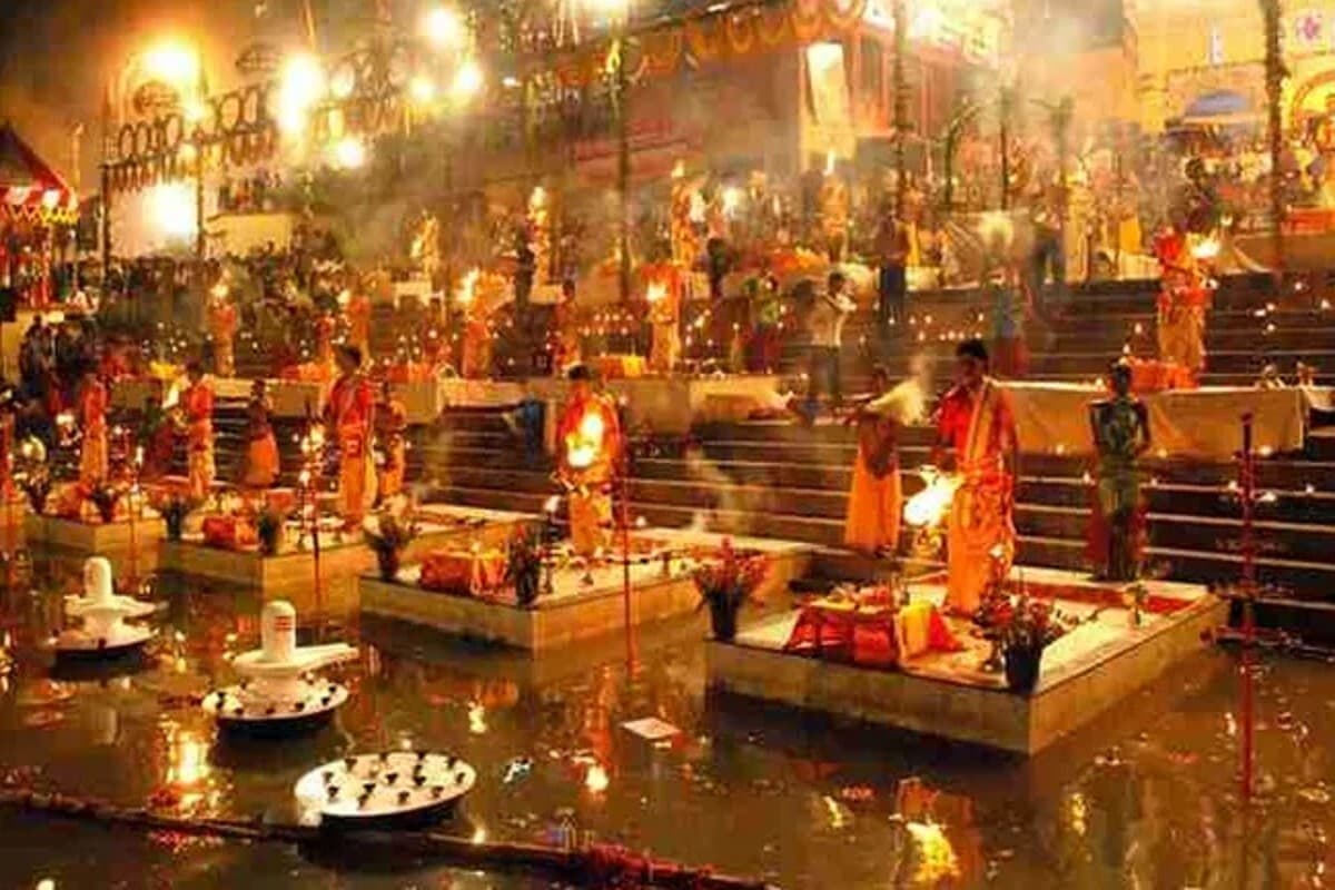 वाराणसी: देव दीपावली को मिली राजकीय मेले की मान्यता, इस बार 70 देशों के राजदूत होंगे शामिल वाराणसी: देव दीपावली को मिली राजकीय मेले की मान्यता, इस बार 70 देशों के राजदूत होंगे शामिल