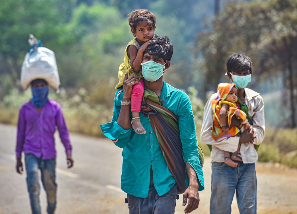 गरीबों तक तेजी से पहुंचे अनाज