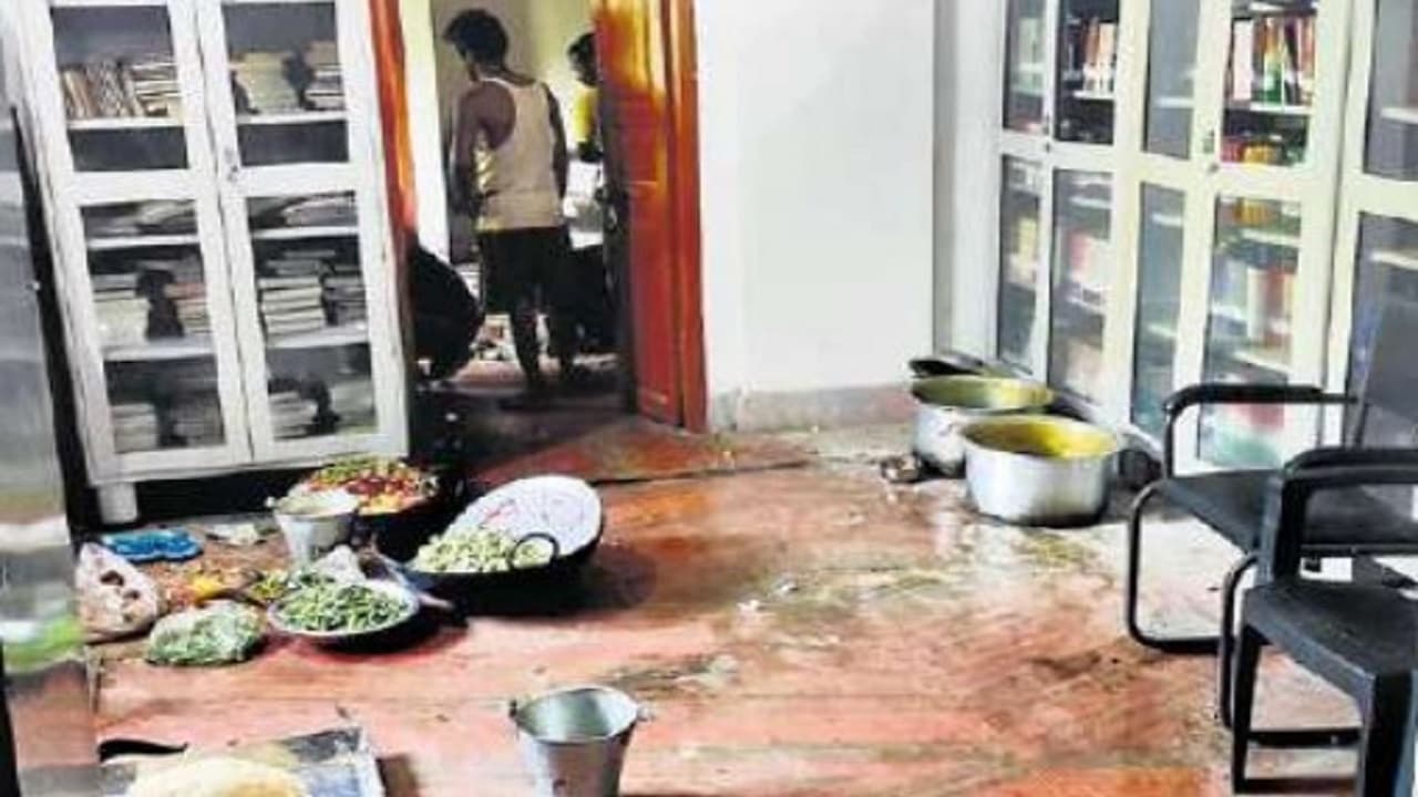 Bihar: ऐसी भी हैं लाइब्रेरी... कहीं सिर्फ चार किताबें, तो कहीं बनता है खाना... यहां कैसे बनेगी इ लाइब्रेरी