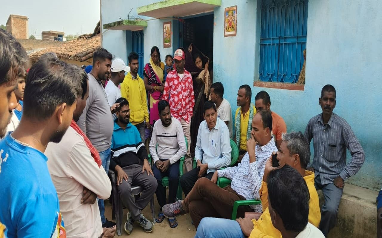 झारखंड के प्रवासी मजदूर की दुबई में मौत, परिजनों का रो-रोकर बुरा हाल, MLA विनोद सिंह ने दी सांत्वना