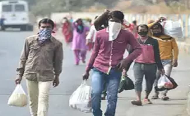 Lockdown 2.0 : दूसरे राज्यों में फंसे 17.28 लाख बिहारियों के खाते में भेजी गयी हजार रुपये की सहायता राशि, अब तक मिले 27.27 लाख आवेदन