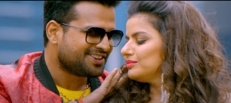 रितेश पांडे का पहला इंटरनेशनल भोजपुरी गाना 'लचके कमरिया' मचा रहा तहलका, देखें VIDEO