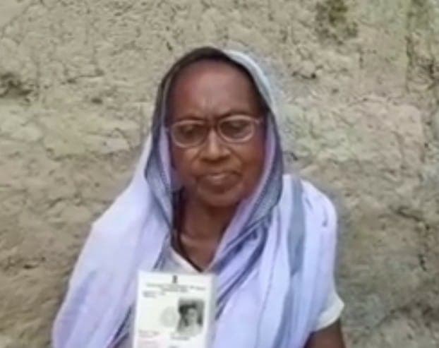 एक वोटर ऐसी भी: जब जिंदा मतदाता को बता दिया गया मुर्दा, 'तेरी मिस्टेक' पर उलझे लोग