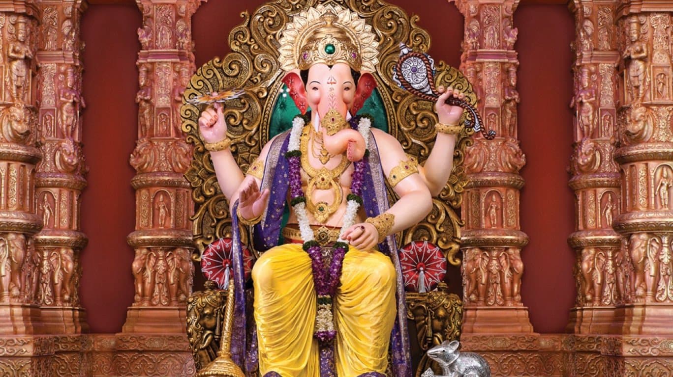 Ganesh Chaturthi 2020 : लालबाग के राजा की मूर्ति मात्र 4 फीट लंबी,162 स्पेशल ट्रेनें, मुंबई में ऐसे मन रहा है गणेश उत्सव