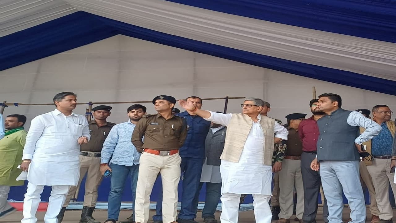 मुंगेर को मेडिकल कॉलेज की सौगात, नीतीश-तेजस्वी के आगमन को लेकर बदली गयी ट्रैफिक व्यवस्था जानिए.. मुंगेर को मेडिकल कॉलेज की सौगात, नीतीश-तेजस्वी के आगमन को लेकर बदली गयी ट्रैफिक व्यवस्था जानिए..