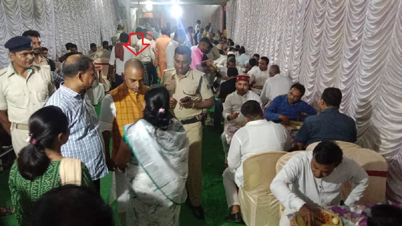 Bihar: श्राद्ध भोज के विरोध में प्रण लेकर खुद घिरे भाजपा विधायक ललन, भोजन के लिए जुटी भीड़, तो उठे सवाल