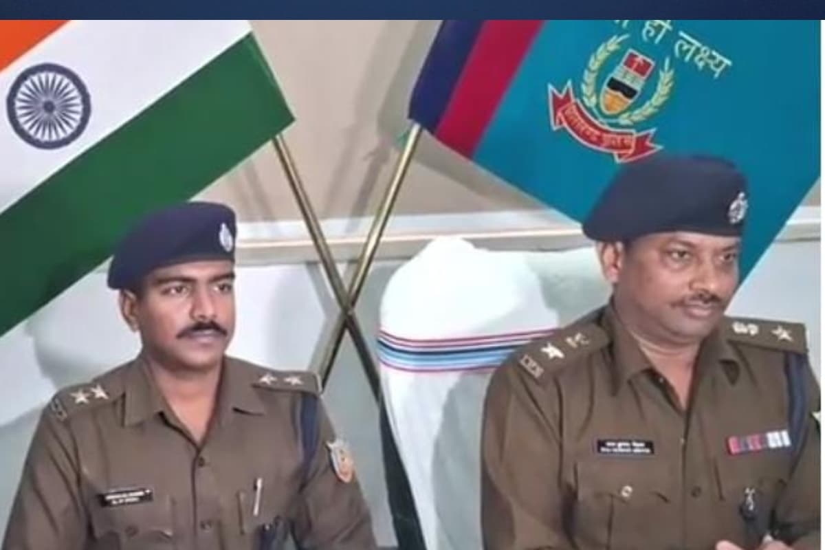 झारखंड: फेसबुक पर दोस्ती कर आपत्तिजनक फोटो इंस्टाग्राम पर भेजकर परेशान करनेवाला बिहार से गिरफ्तार, मोबाइल जब्त