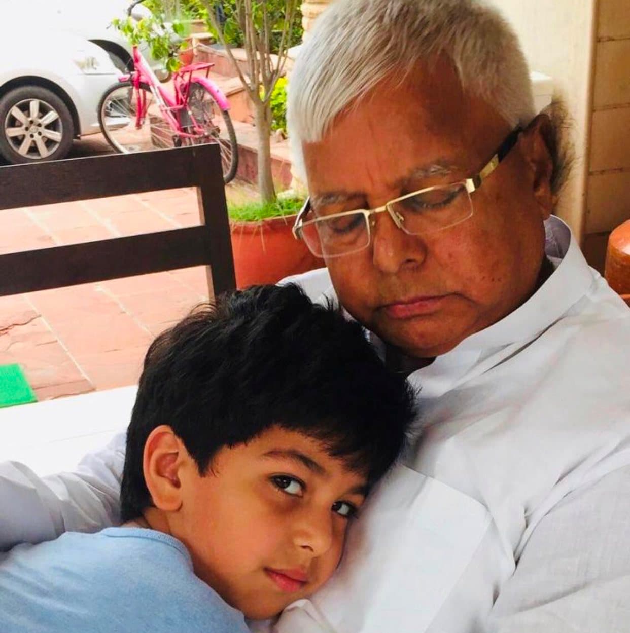 लालू यादव की सेहत और जेल से रिहाई के लिए उनकी बेटी रोहिणी आचार्य रखेंगी महीने भर का  रोजा, लोगों ने याद दिलायी नवरात्रि