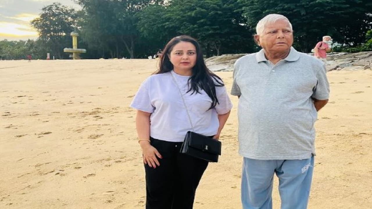 Lalu Yadav को किडनी देंगी उनकी बेटी रोहिणी, 24 नवंबर से पहले सिंगापुर जाएंगे RJD सुप्रीमो