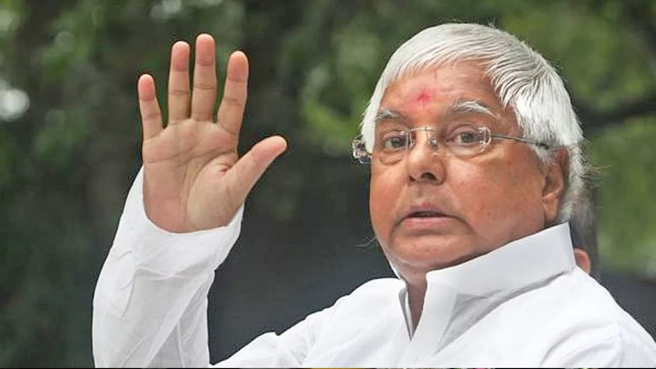 Bihar Election 2020: ये चुनाव भी लालू यादव के बिना नहीं होगा! NDA में हर किसी की जुबां पर क्यों है RJD सुप्रीमो का नाम