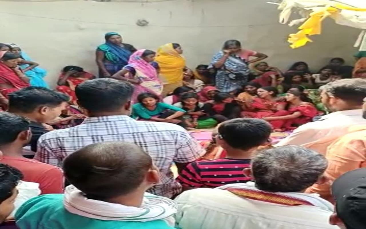 झारखंड: जमीन विवाद में टांगी से वार कर युवक की हत्या, भाई समेत दो लोग घायल, 5 के खिलाफ केस दर्ज