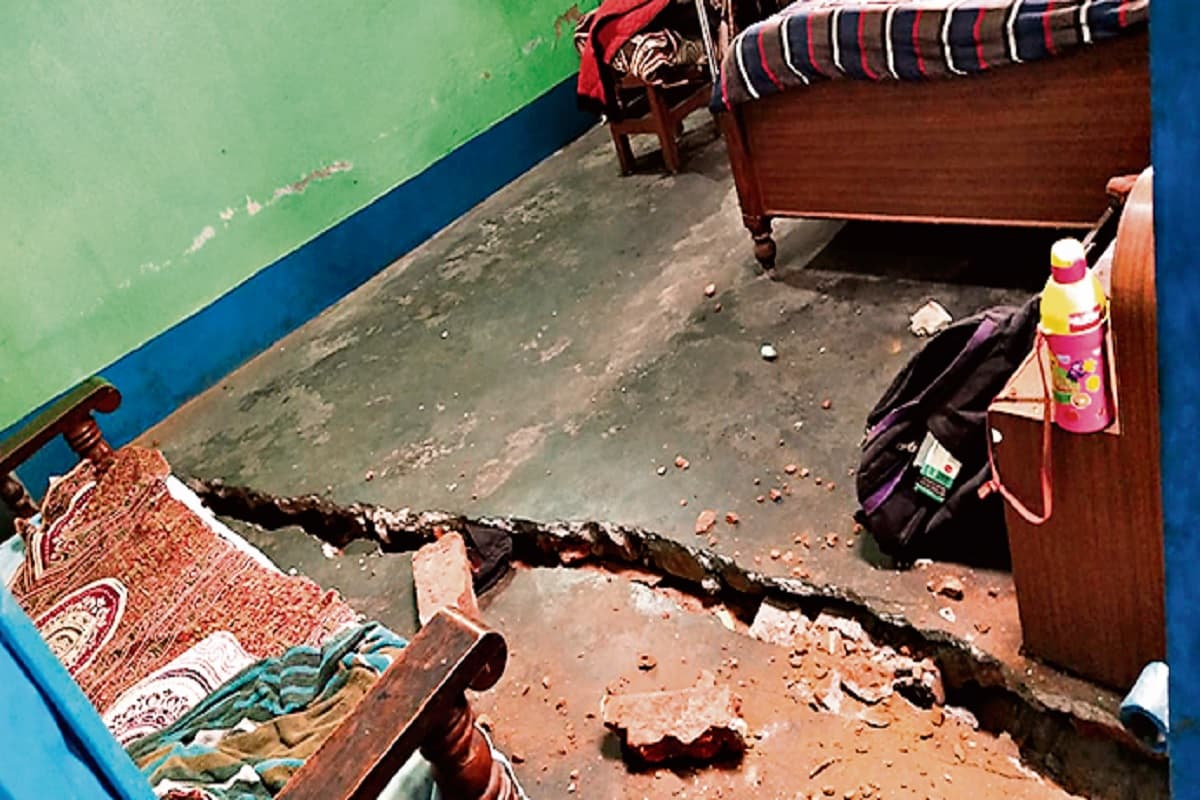 झारखंड के इस इलाके में हुआ भू-धंसान, मची अफरा-तफरी, हादसे की ये है बड़ी वजह