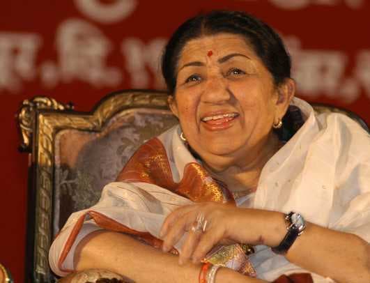 Lata Mangeshkar Health: अब कैसी तबीयत है लता मंगेशकर की? जानें उनकी सेहत के बारे में अपडेट