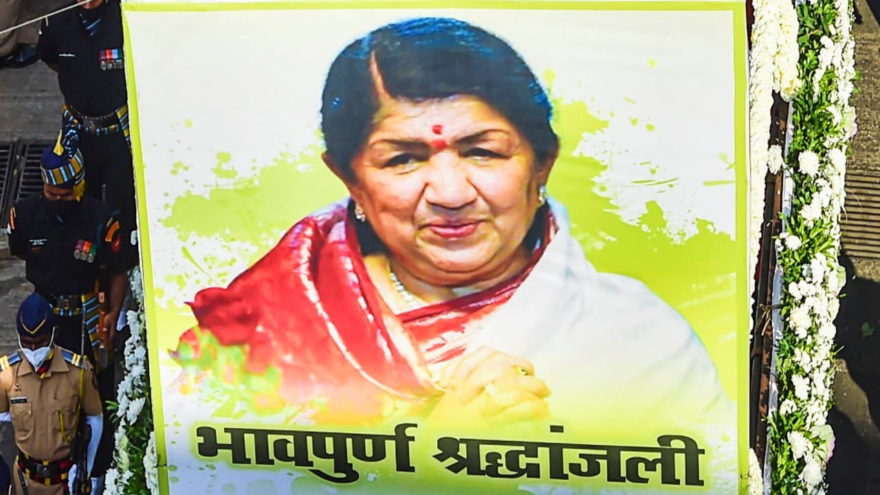 पद्म विभूषण पंडित छन्नूलाल मिश्र ने संगीत के माध्यम से लता मंगेशकर के दी श्रद्धांजलि, कही ये बात