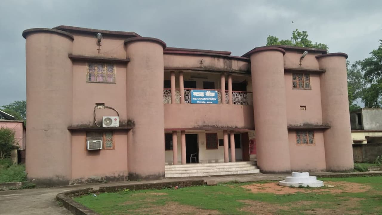 Jharkhand news: खून की कमी से झेल रहा लातेहार का ब्लड बैंक, डीसी ने की युवाओं से आगे आने की अपील