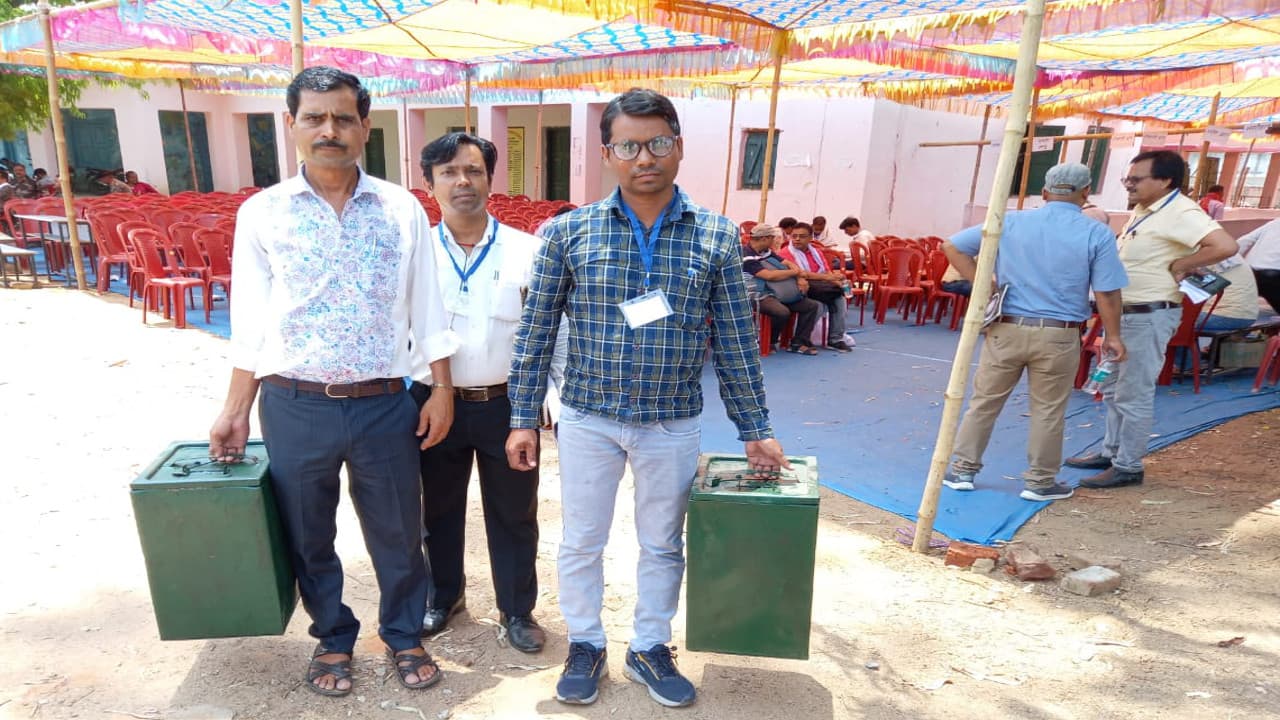 गांव की सरकार : लातेहार के 3 प्रखंड में चुनाव, 569 पदों के लिए एक लाख से अधिक वोटर्स करेंगे वोटिंग