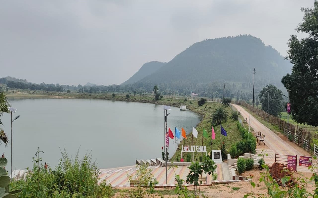 Jharkhand Foundation Day 2022: लातेहार के ललमटिया डैम की खूबसूरती पर्यटकों को करती है आकर्षित