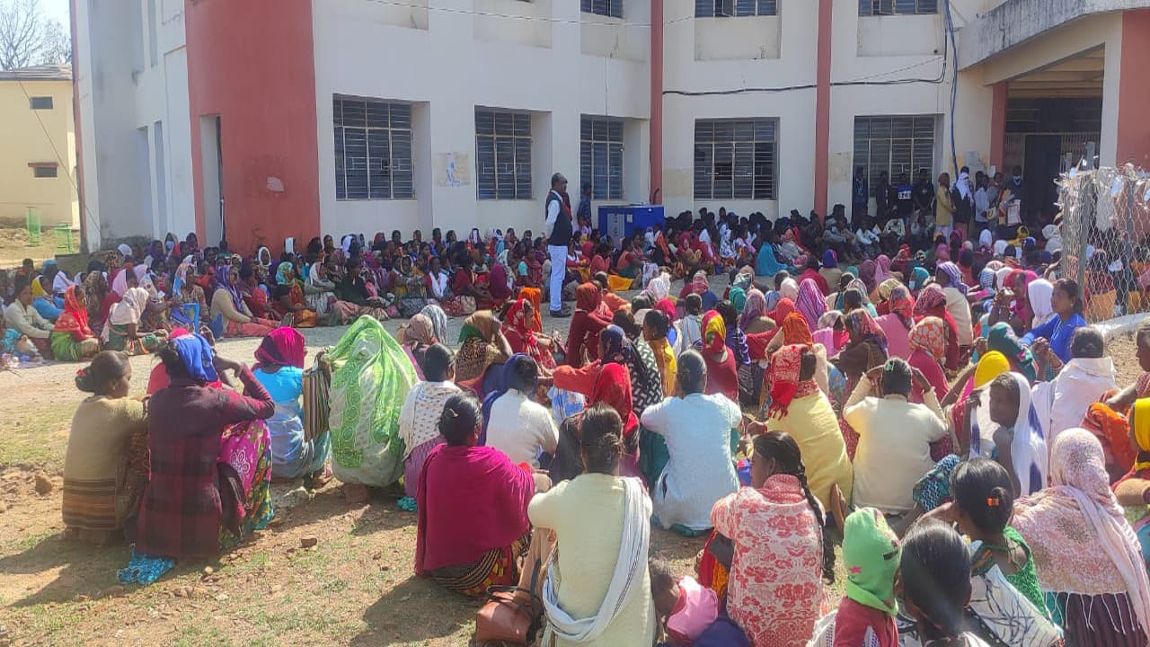 क्षेत्रीय भाषा के रूप में मगही को लातेहार में मान्यता देने का विरोध शुरू, कहा- छात्रों का मारा जायेगा हक क्षेत्रीय भाषा के रूप में मगही को लातेहार में मान्यता देने का विरोध शुरू, कहा- छात्रों का मारा जायेगा हक