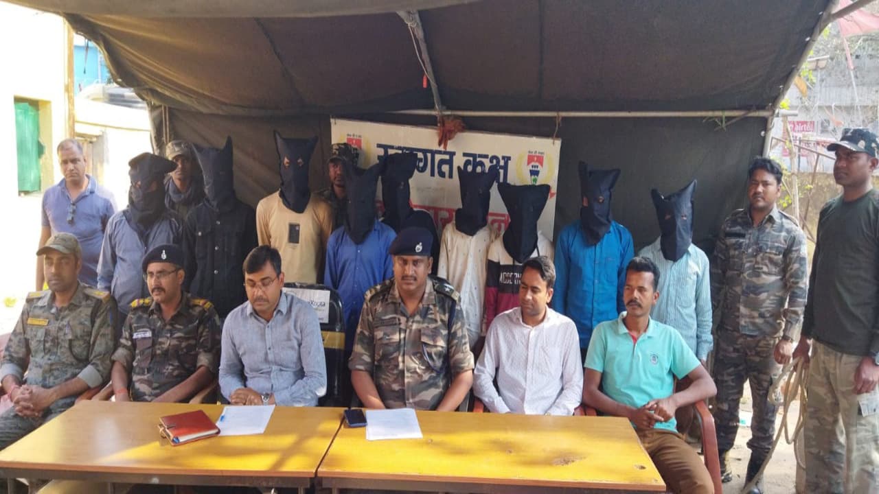 ओझा-गुनी के आरोप में अपहरण कर हत्या मामले का लातेहार पुलिस ने किया खुलासा, 9 आरोपी गिरफ्तार