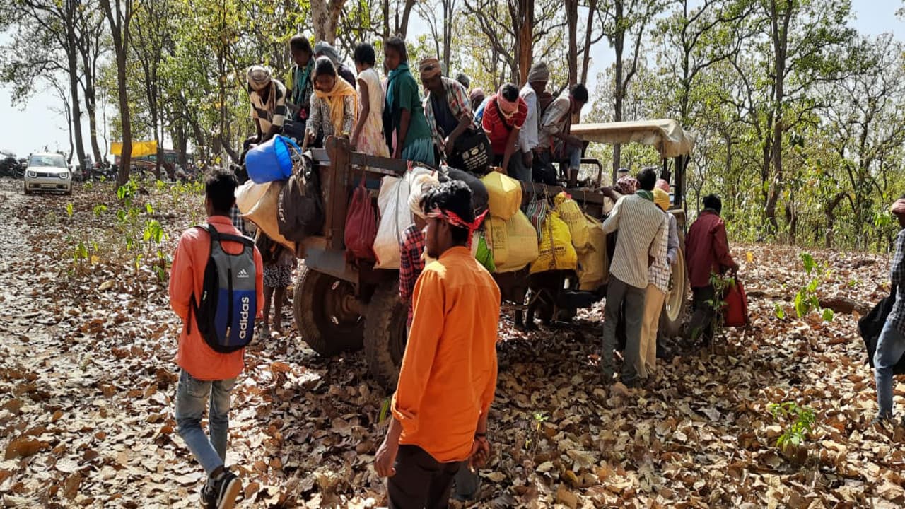 नेतरहाट में दो दिनों का राशन-पानी लेकर पहुंचे ग्रामीण, जानें फील्ड फायरिंग रेंज का क्यों हो रहा विरोध