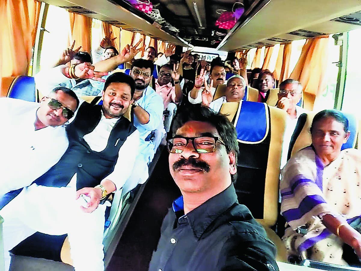 Jharkhand: राज्य में सियासी संकट, यूपीए को नो टेंशन