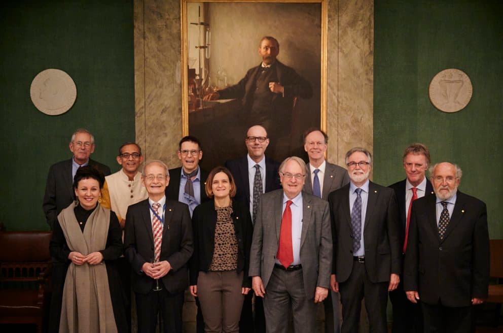 नोवल कोरोना वायरस का असर नोबेल पुरस्कार पर, रद्द हुई दावत, पुरस्कार समारोह पर भी आफत