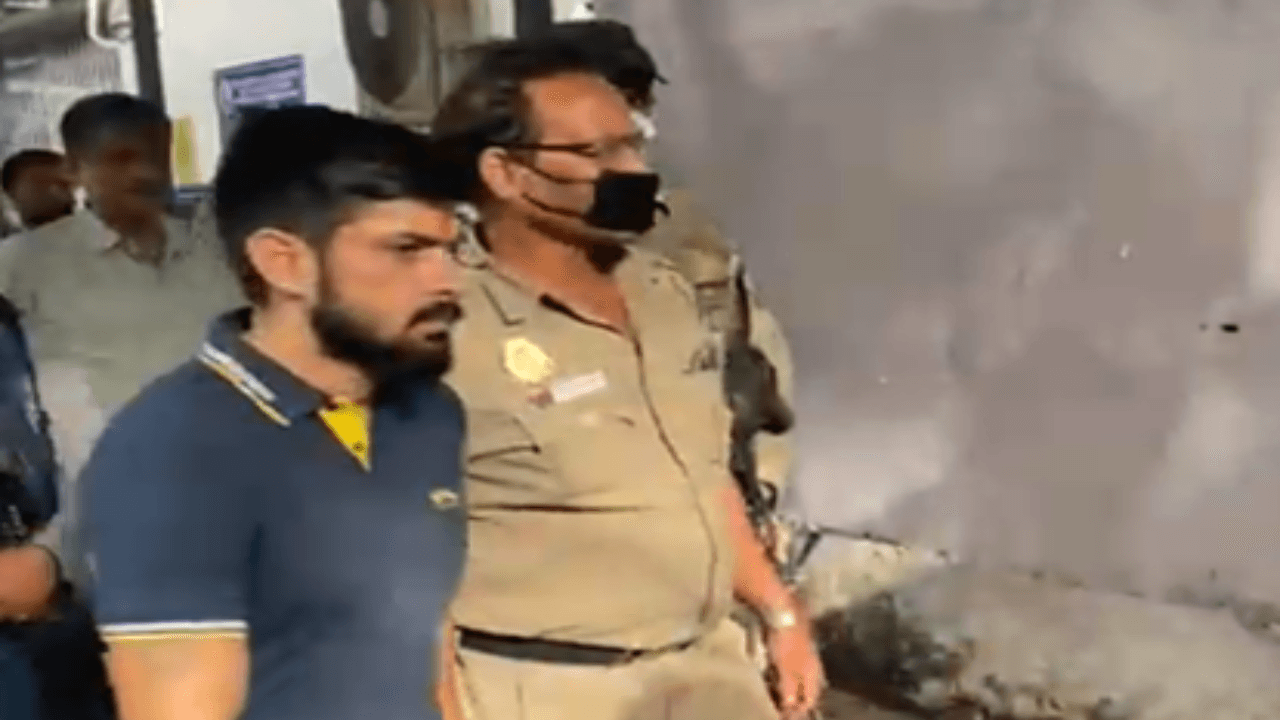 टेरर फंडिंग : दिल्ली के पटियाला हाउस कोर्ट ने गैंगस्टर लॉरेन्स बिश्नोई की हिरासत अवधि 7 दिन बढ़ाई