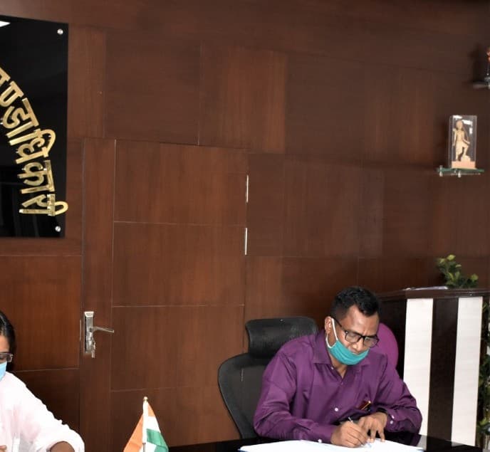 डीएमएफटी प्रबंध परिषद की बैठक, उपायुक्त ने कहा अन्य जिलों की अपेक्षा लोहरदगा में डीएमएफ फंड की राशि कम