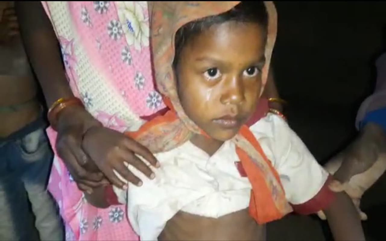 गढ़वा में फिर हुआ तेंदुआ का हमला, मां के गोद में बैठी बच्ची को किया घायल, वन विभाग की हर तरकीब फेल