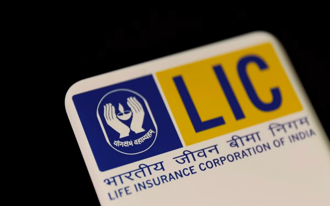 LIC ने शुरू की WhatsApp चैटबॉट सर्विस, ऐसे करें इस्तेमाल