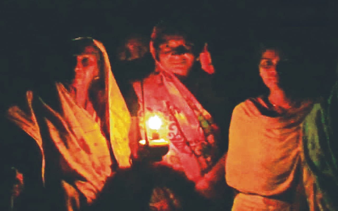 Odisha: एक तरफ हॉकी वर्ल्ड कप की चकाचौंध, दूसरी ओर लाठीकटा में सात दशकों से 170 घर बिजली से महरूम