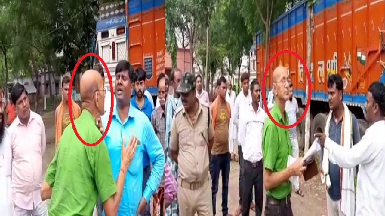 Bihar: भागलपुर में शराब पीकर अंचल कार्यालय पहुंचा राजस्व कर्मी, रसीद कटाने आये व्यक्ति से भिड़ा, गिरफ्तार