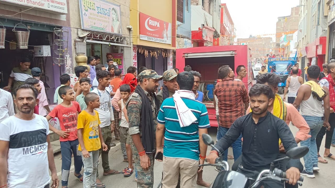 बिहार: लखीसराय में खाना बनाने के दौरान लगी आग, जान बचाने के लिए बच्चा सहित नदी में कूदी महिला की मौत