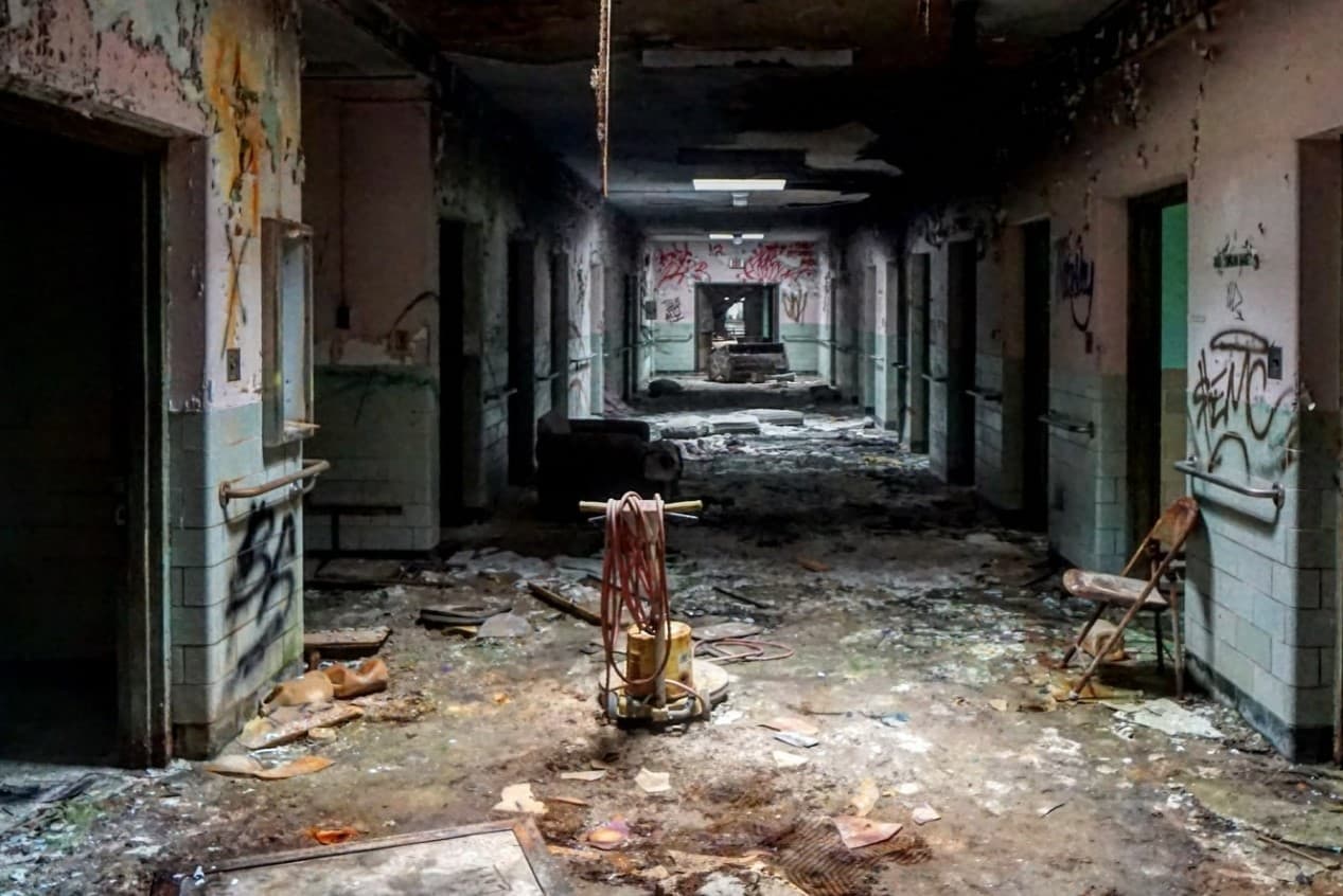 Lucknow Most Haunted Place: लखनऊ की सबसे डरावनी और भूतिया जगह, जहां है आत्माओं का बसेरा, देखें List