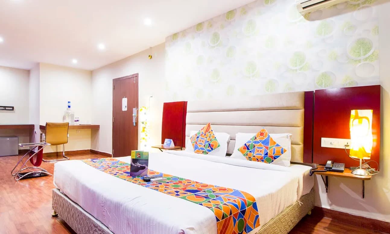 Hotels In Hyderabad: हैदराबाद में ठहरने के लिए ये हैं सस्ता होटल्स और बेस्ट रिजॉर्ट, जानें किराया डिस्काउंट