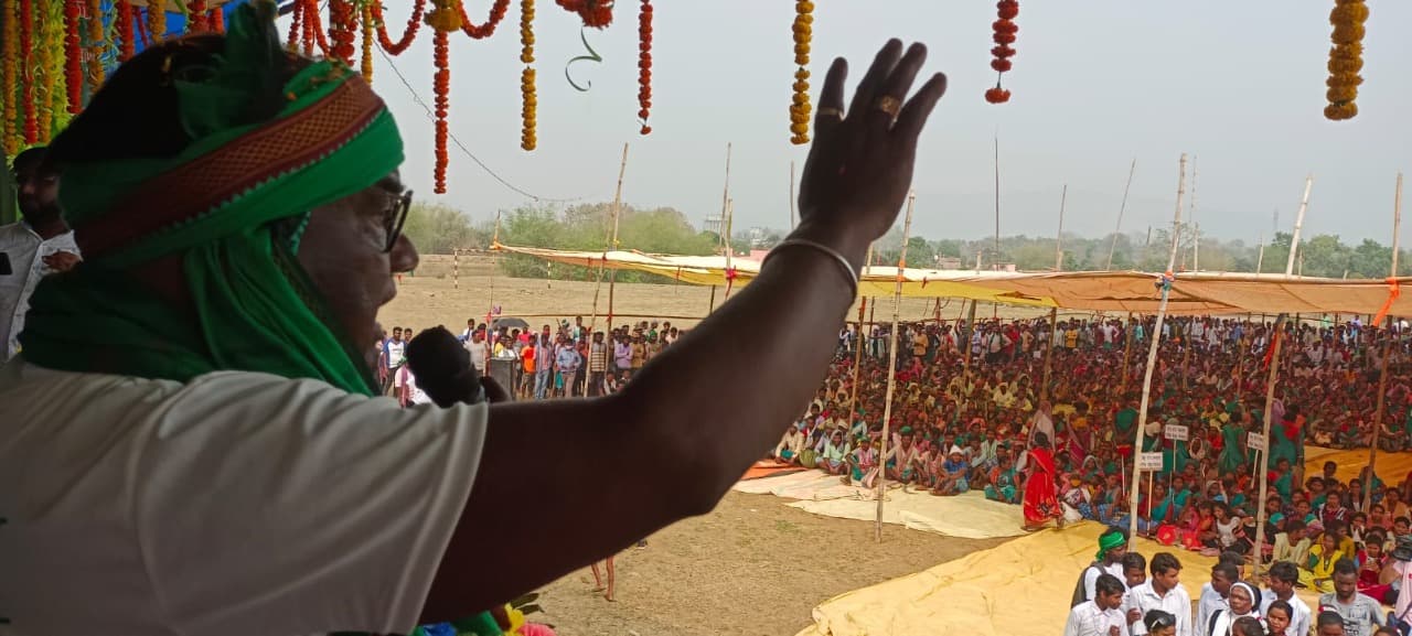स्थानीय नीति एवं नियोजन नीति लागू करने की मांग पर आदिवासी मूलवासी समाज का महाजुटान कल
