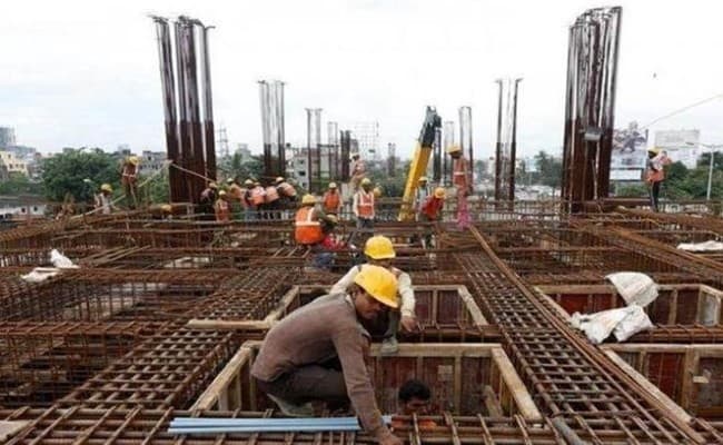 Lockdown : दिल्ली सरकार निर्माण श्रमिकों को देगी 5,000 रुपये की वित्तीय सहायता