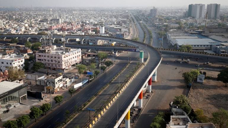 लॉकडाउन के दो माह : चुनौतियां दी, तो आत्मनिर्भरता की राह भी