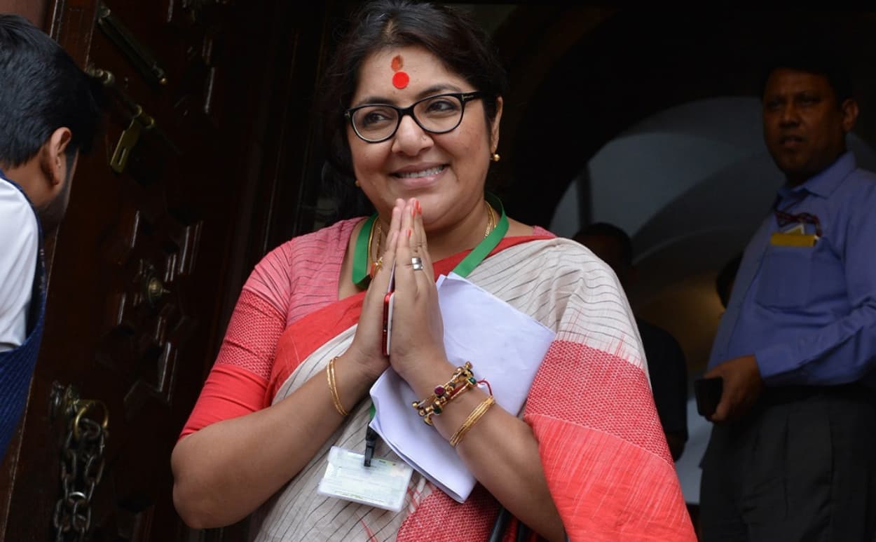 सांसद लॉकेट चटर्जी ने बंगाल सरकार को कोरोना वायरस से मुकाबले के लिए दिये एक करोड़