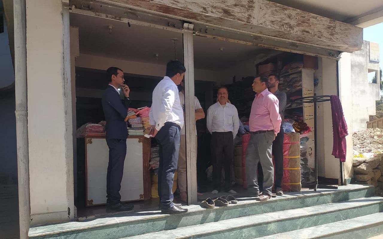 झारखंड : GUMLA में लॉज पर छापा, लगाया तगड़ा जुर्माना, संचालक को नोटिस जारी